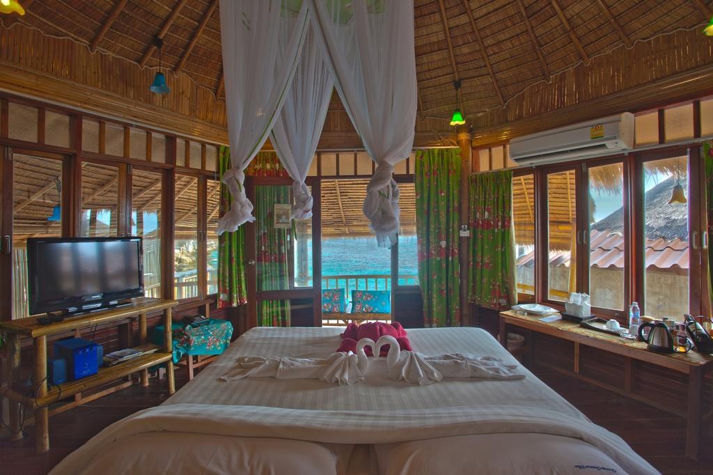 Koh Tao Bamboo Huts Hotel Room photo